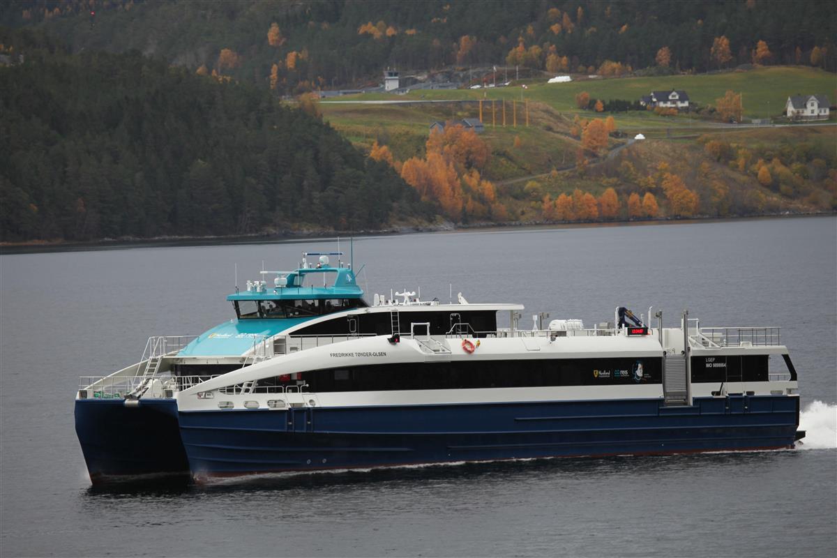 Hurtigbåten MS Fredrikke Tønder-Olsen er siste tilskudd til Nordland fylkeskommunes hurtigbåtflåte. - Klikk for stort bilde