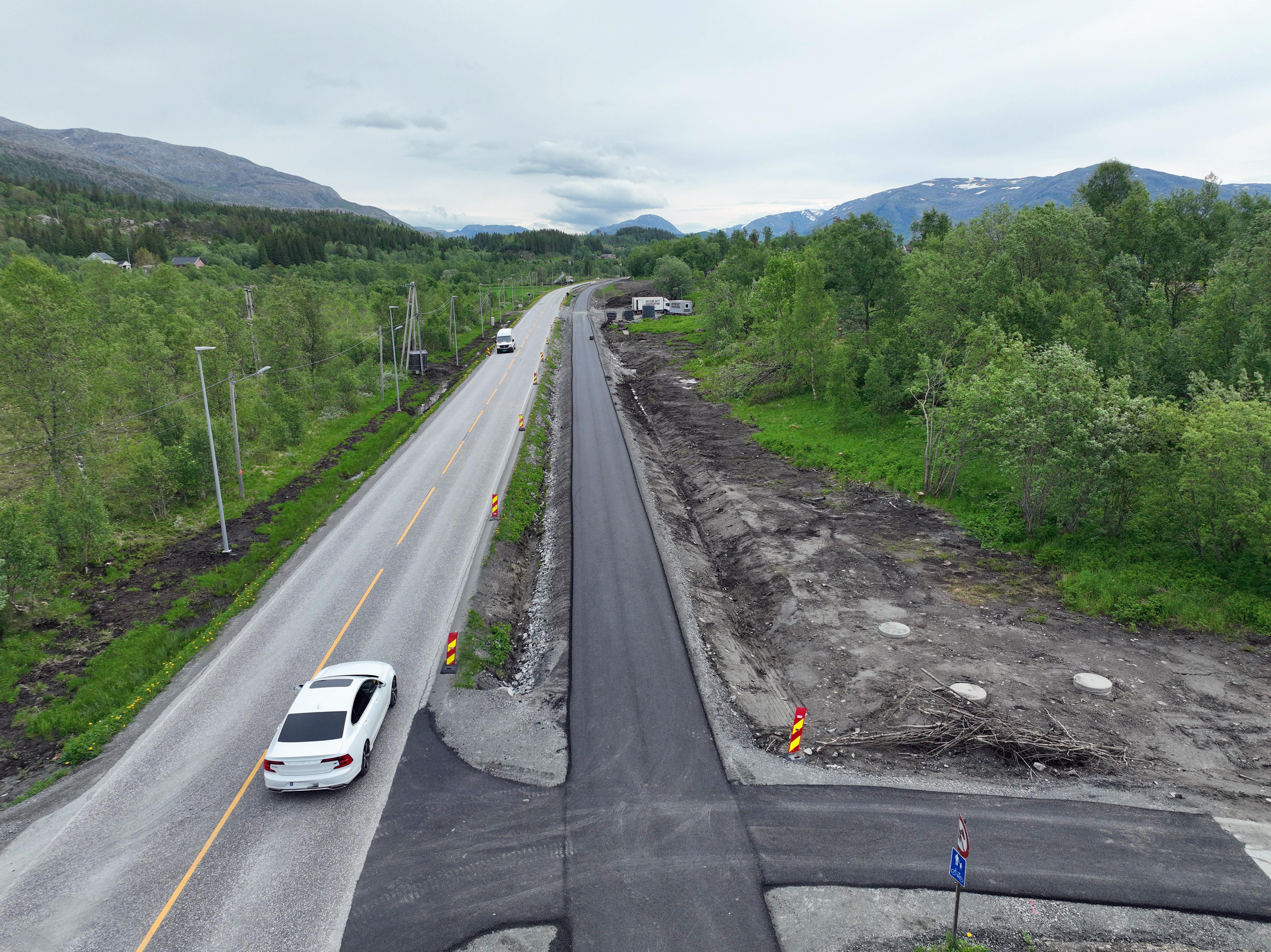 Ny gang- og sykkelveg på fv. 17 iu Leirfjord