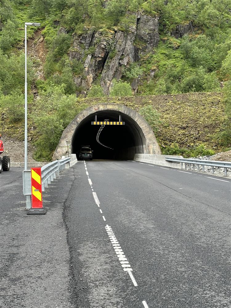 Tunnelinngang - Klikk for stort bilde